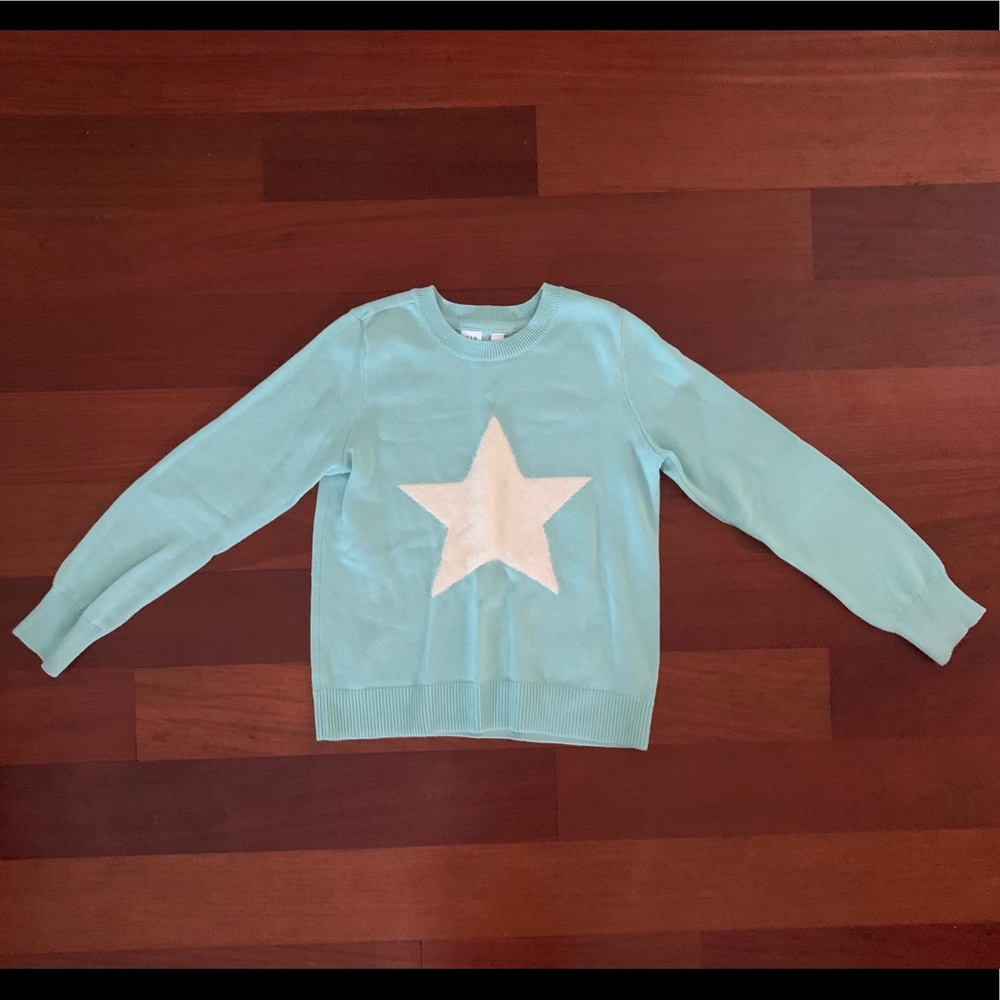 Girls Gap light blue super star sweater!
